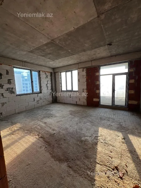 Satılır 3 otaqlı yeni tikili 118 m²