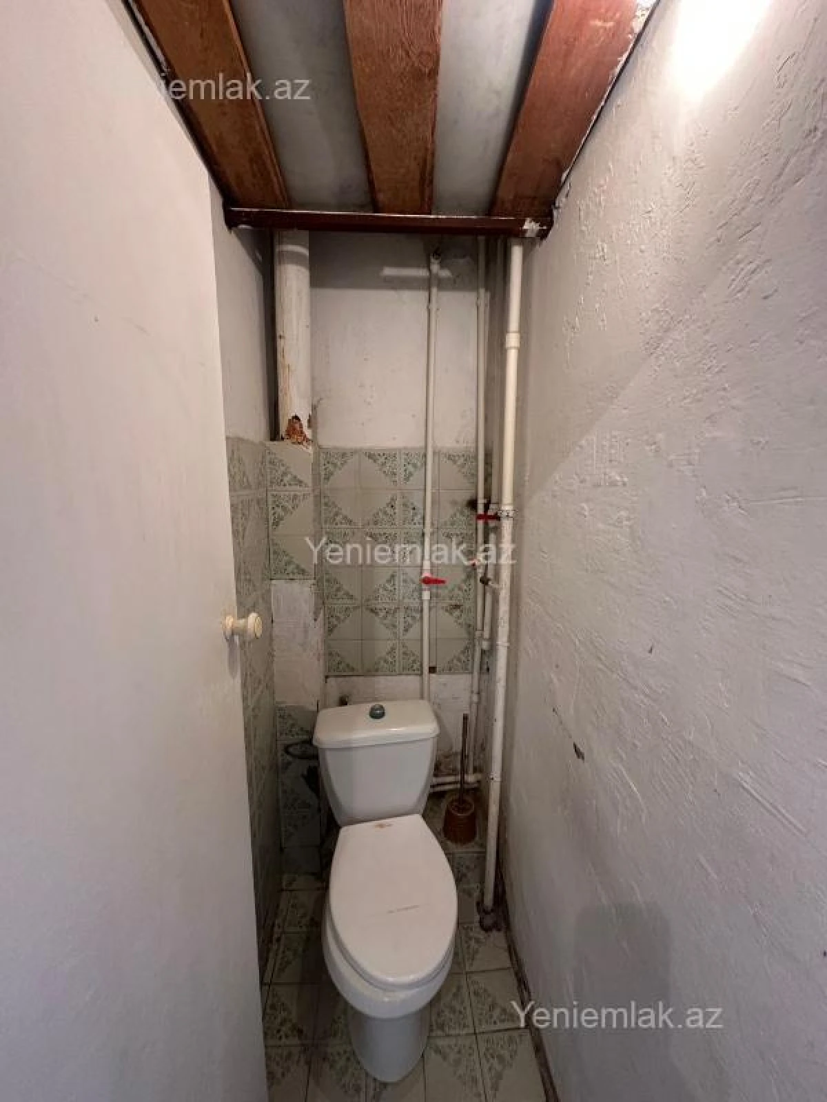 Satılır 2 otaqlı köhnə tikili 65 m²