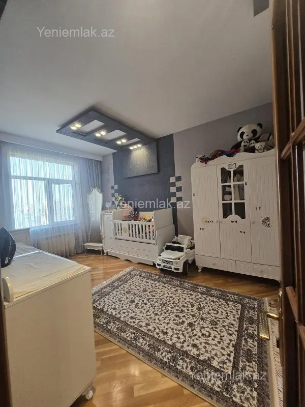 Satılır 3 otaqlı yeni tikili 110 m²