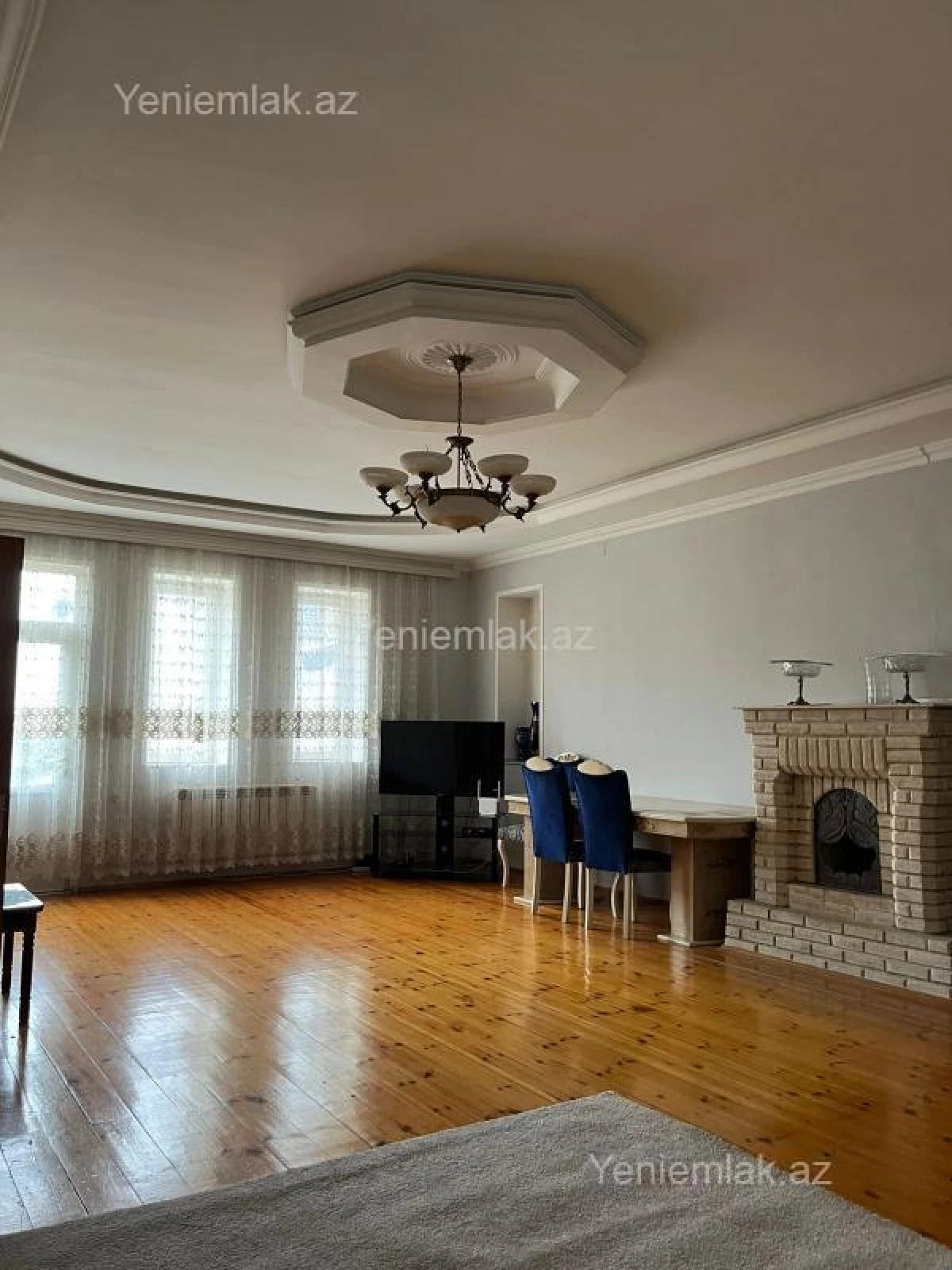 Satılır 5 otaqlı həyət evi 285 m²
