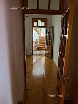 Satılır 5 otaqlı həyət evi 285 m²
