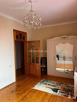 Satılır 5 otaqlı həyət evi 285 m²