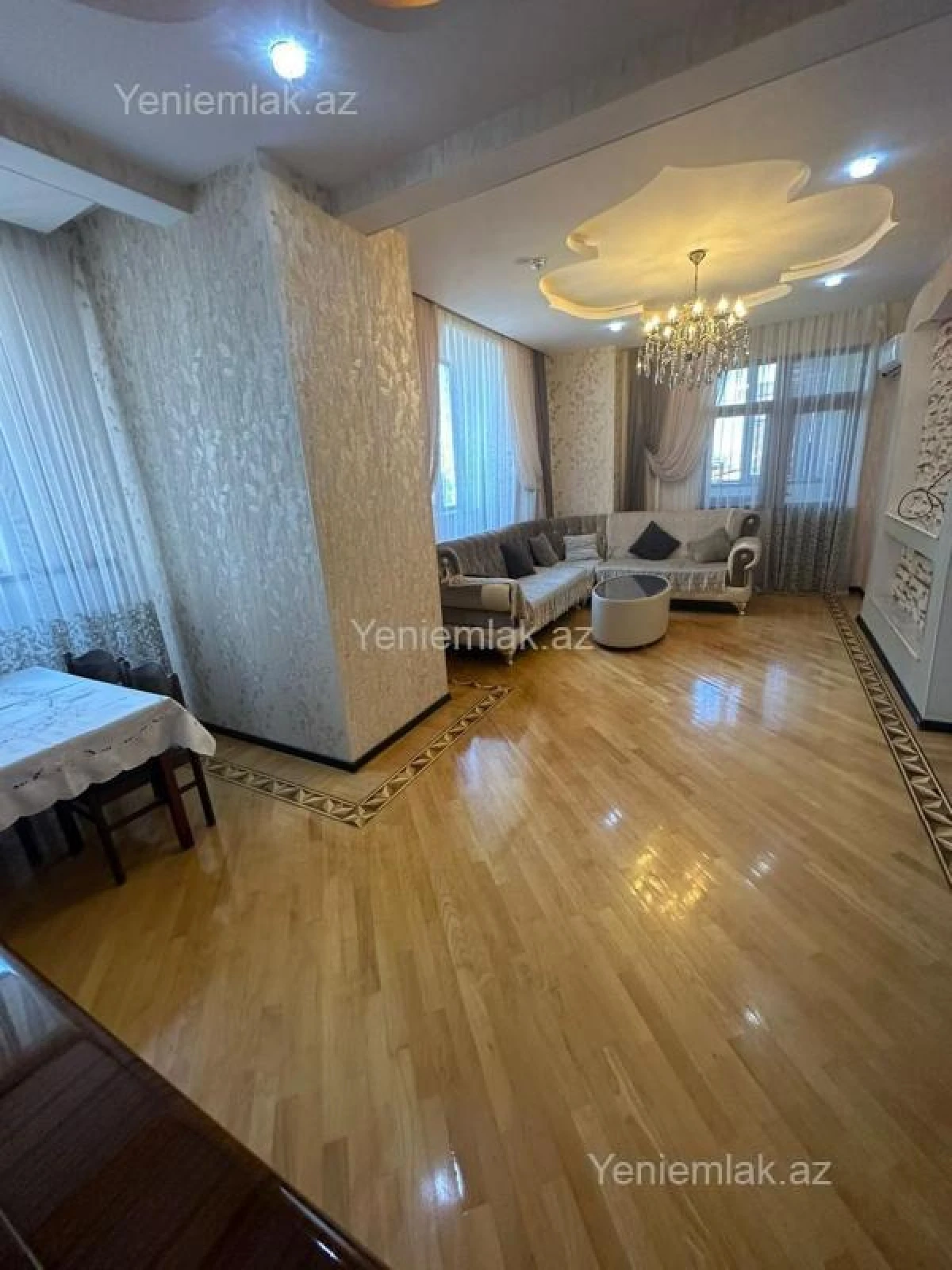 Satılır 4 otaqlı yeni tikili 140 m²