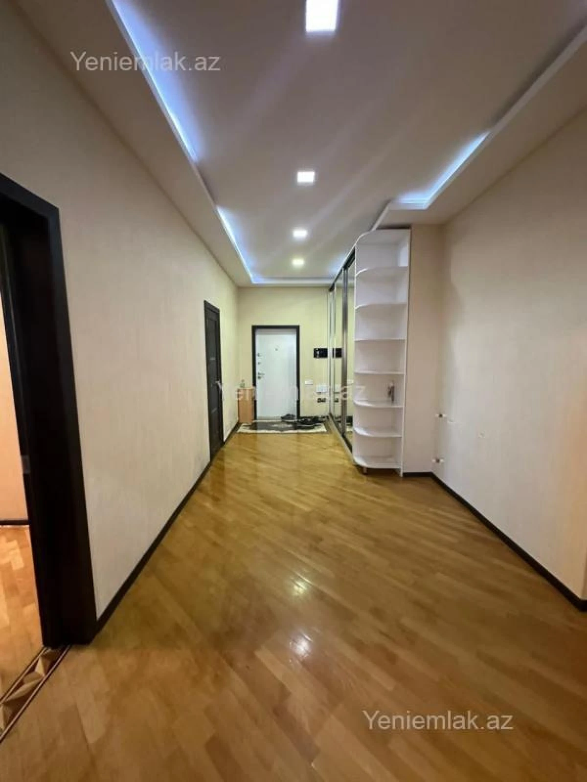 Satılır 4 otaqlı yeni tikili 140 m²