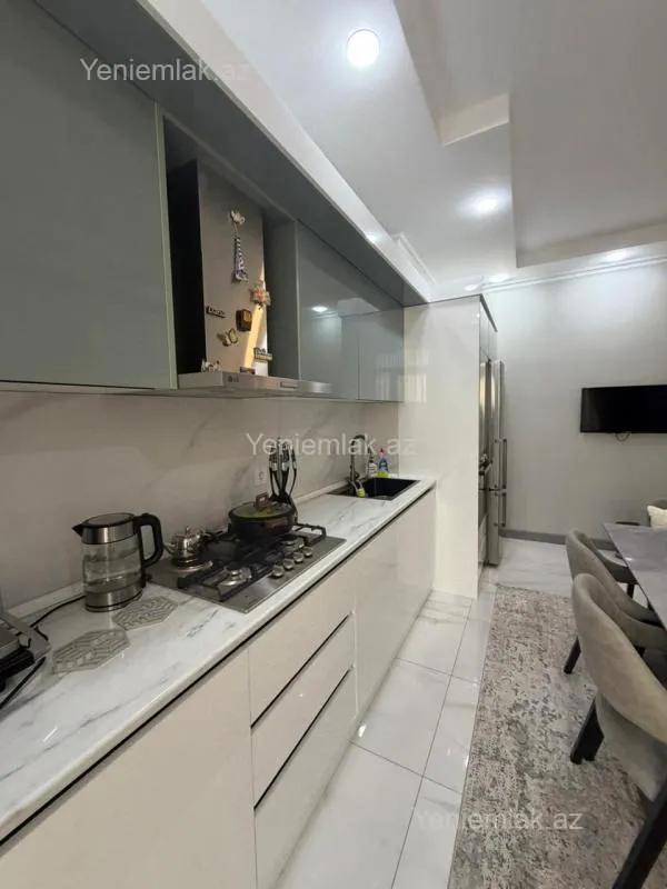 Satılır 2 otaqlı yeni tikili 87.5 m²
