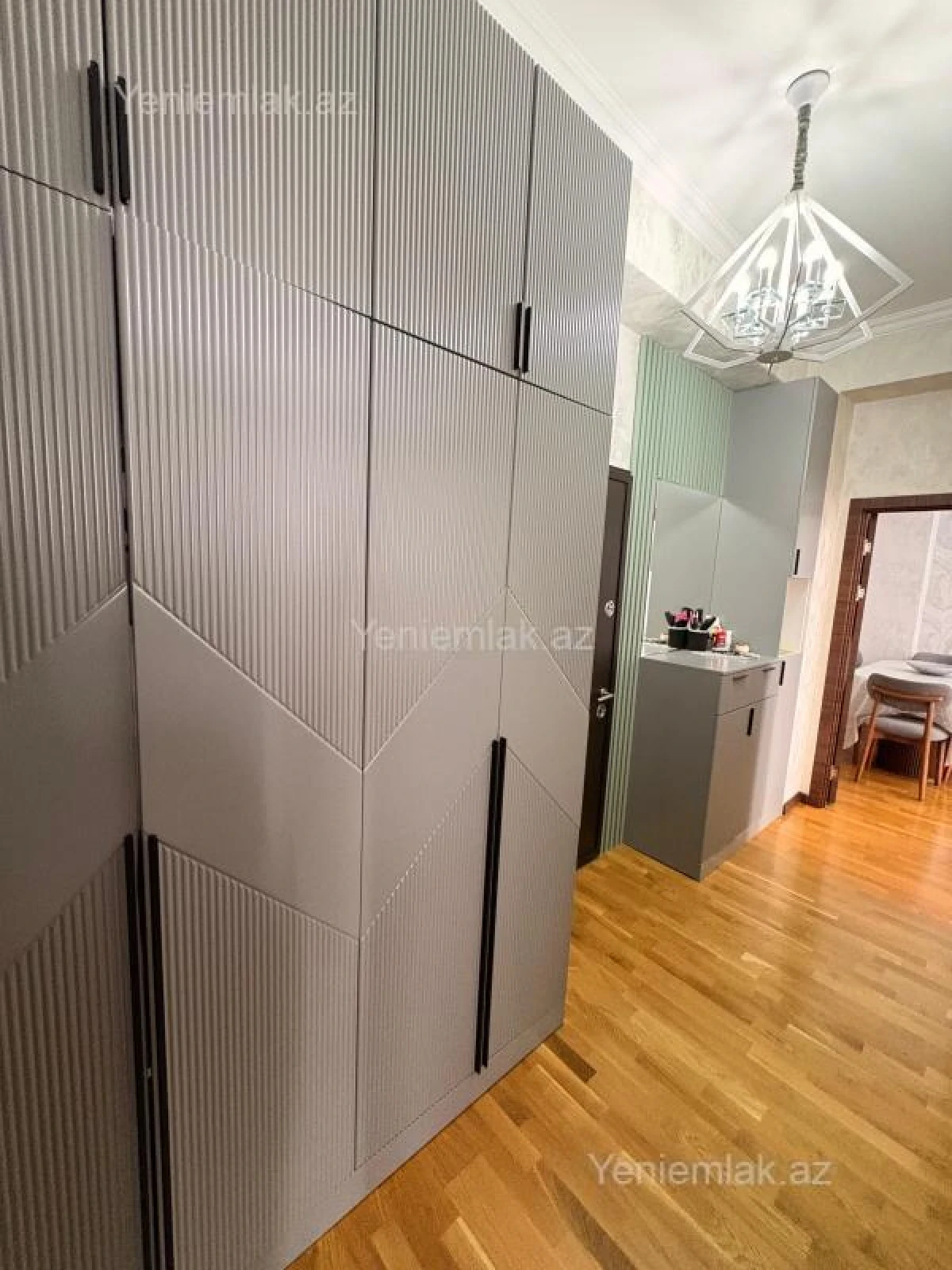 Satılır 2 otaqlı yeni tikili 70 m²