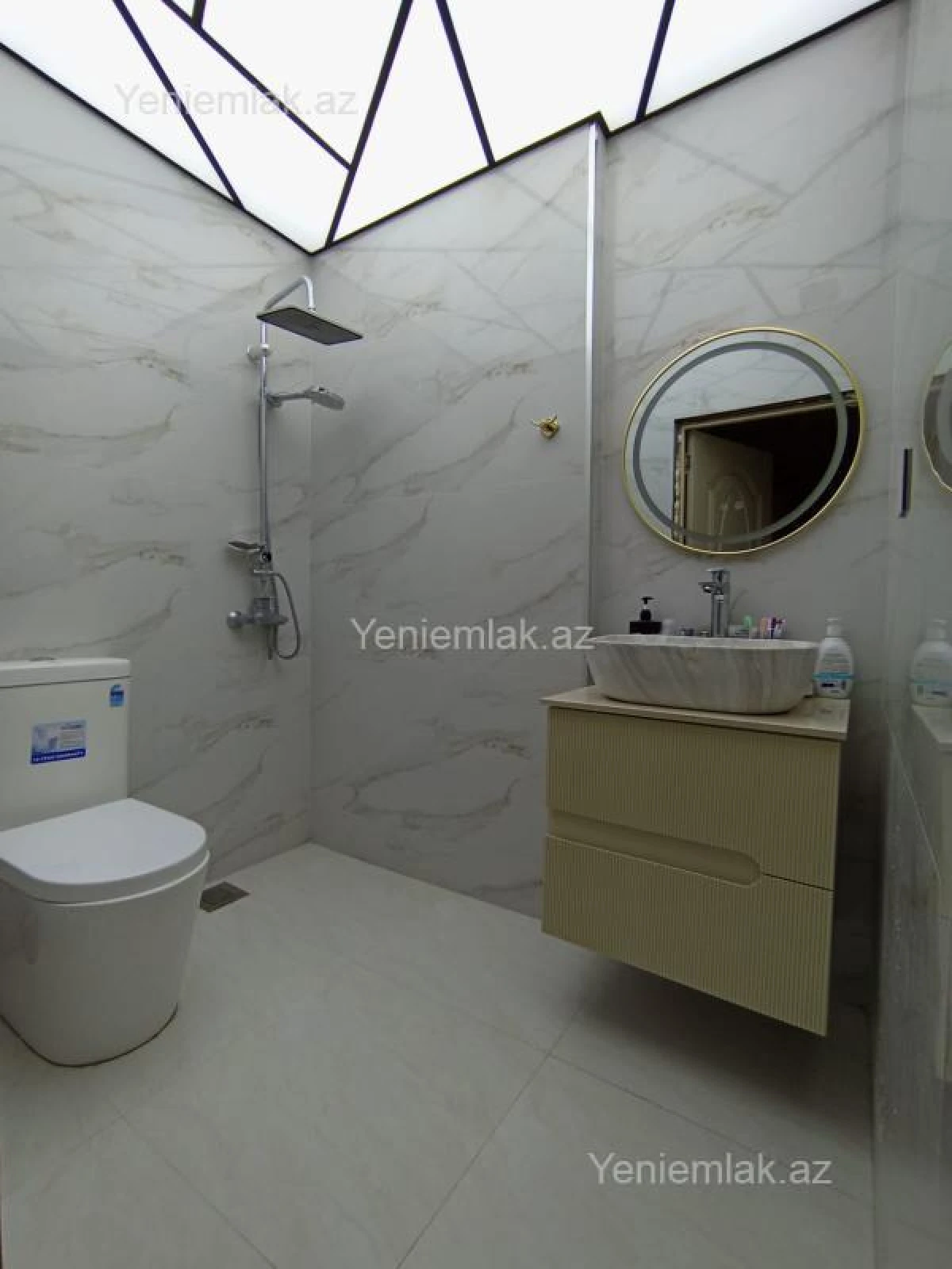 Satılır 2 otaqlı yeni tikili 52 m²