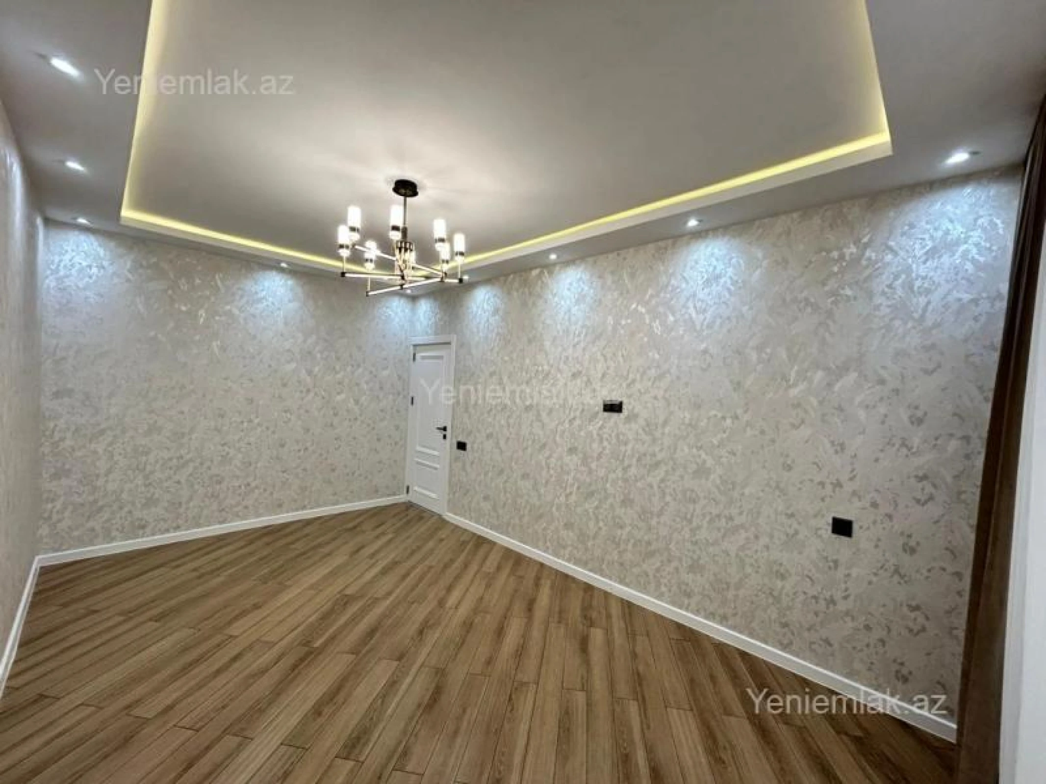 Satılır 4 otaqlı köhnə tikili 105 m²