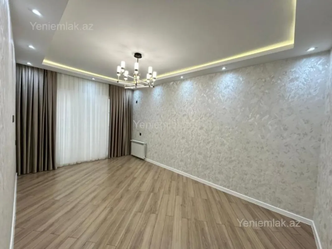 Satılır 4 otaqlı köhnə tikili 105 m²