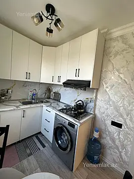Satılır 2 otaqlı köhnə tikili 65 m²