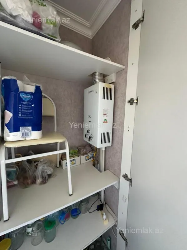 Satılır 2 otaqlı köhnə tikili 65 m²