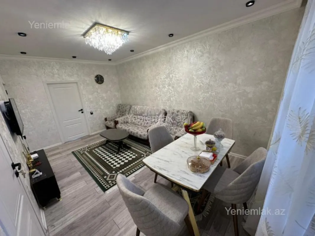 Satılır 2 otaqlı köhnə tikili 65 m²