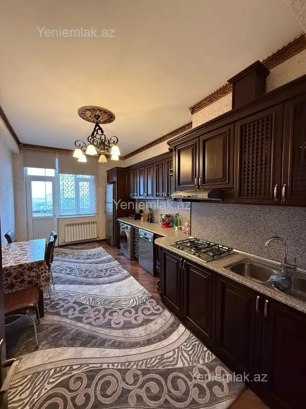 Satılır 3 otaqlı yeni tikili 110 m²