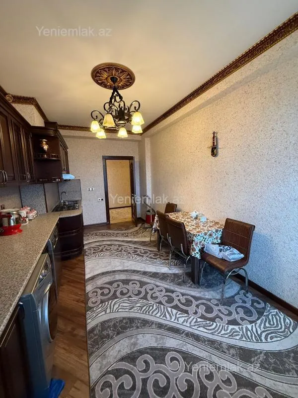 Satılır 3 otaqlı yeni tikili 110 m²