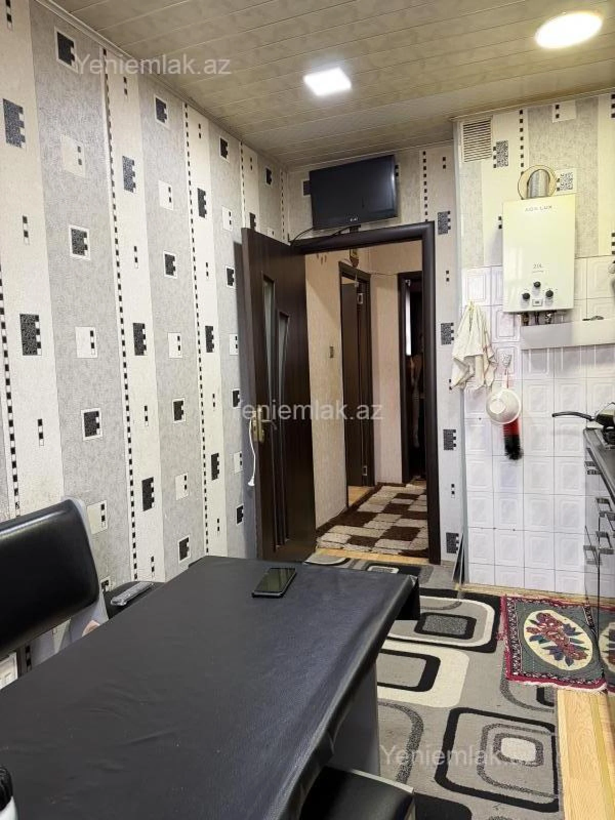 Satılır 3 otaqlı köhnə tikili 75 m²