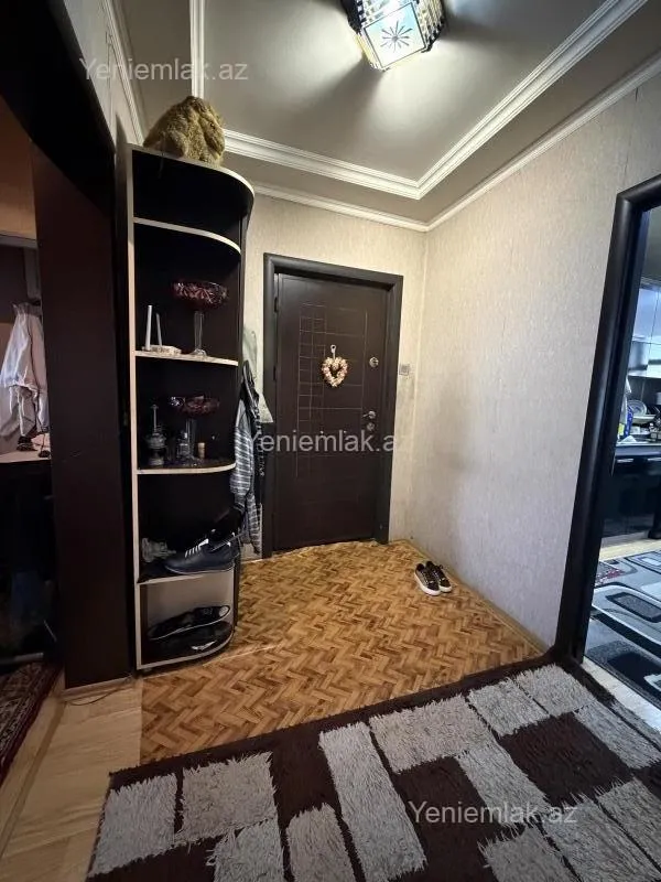 Satılır 3 otaqlı köhnə tikili 75 m²