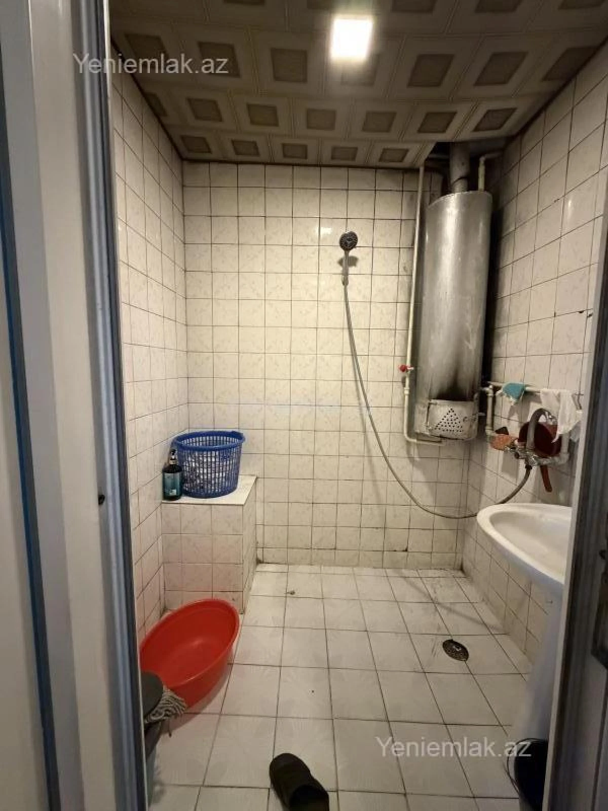 Satılır 3 otaqlı köhnə tikili 75 m²
