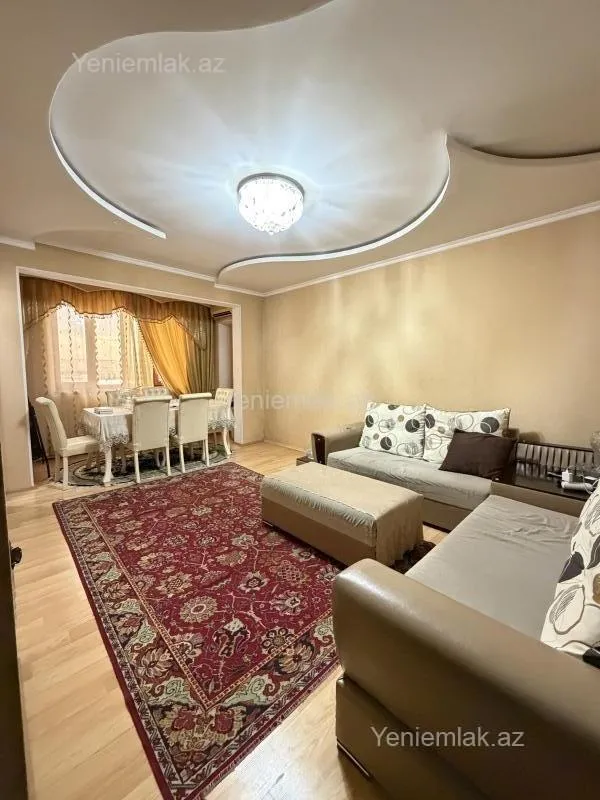 Satılır 3 otaqlı köhnə tikili 75 m²