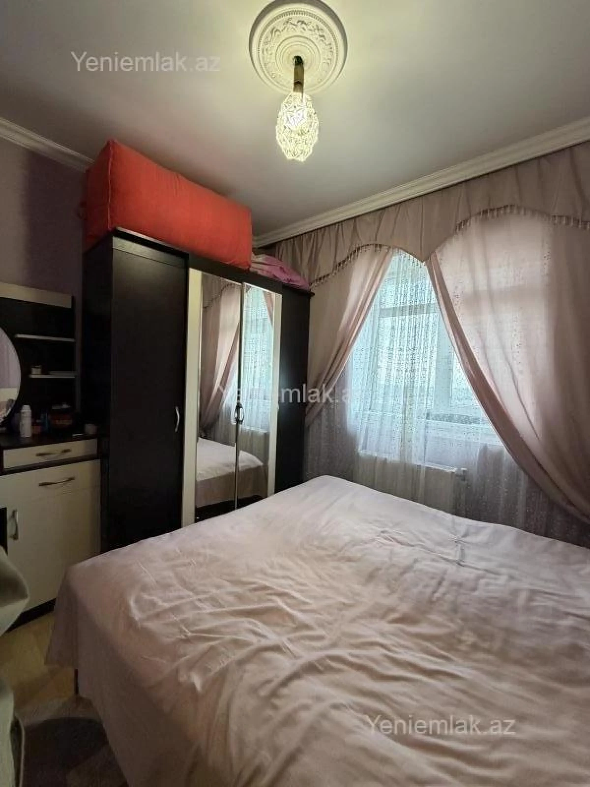 Satılır 3 otaqlı köhnə tikili 75 m²