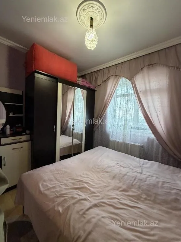 Satılır 3 otaqlı köhnə tikili 75 m²