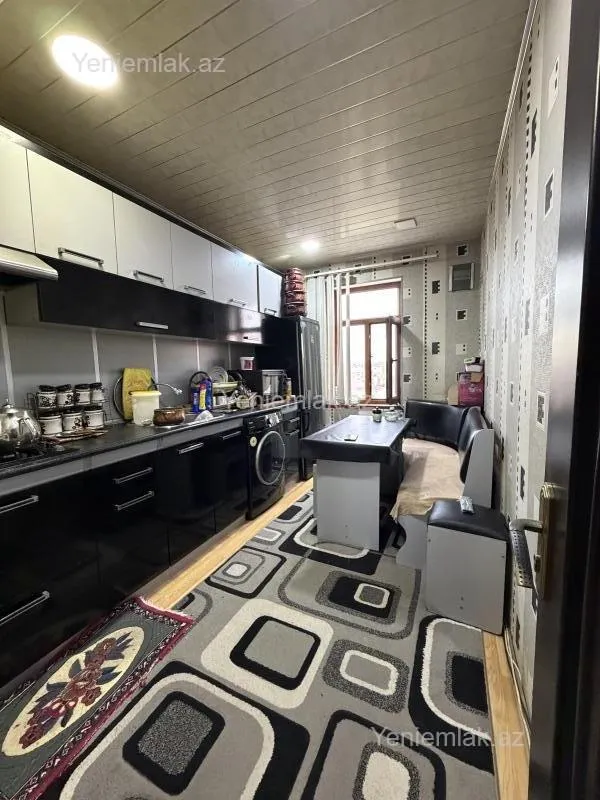 Satılır 3 otaqlı köhnə tikili 75 m²