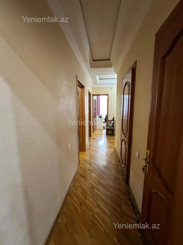 Satılır 3 otaqlı yeni tikili 80 m²