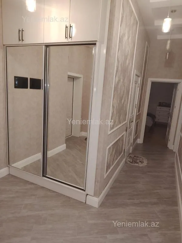 Satılır 3 otaqlı yeni tikili 100 m²
