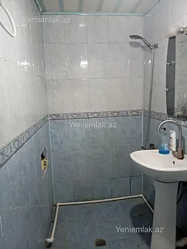 Satılır 2 otaqlı köhnə tikili 60 m²