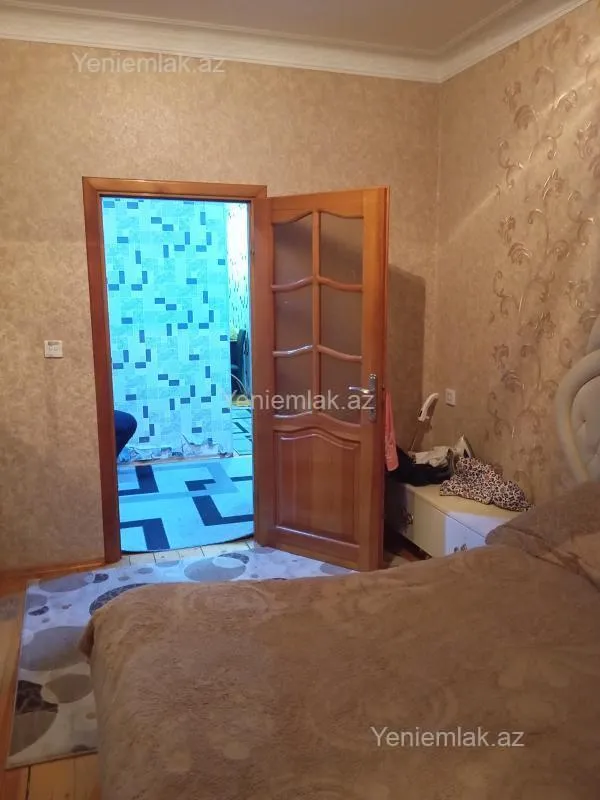 Satılır 2 otaqlı köhnə tikili 60 m²