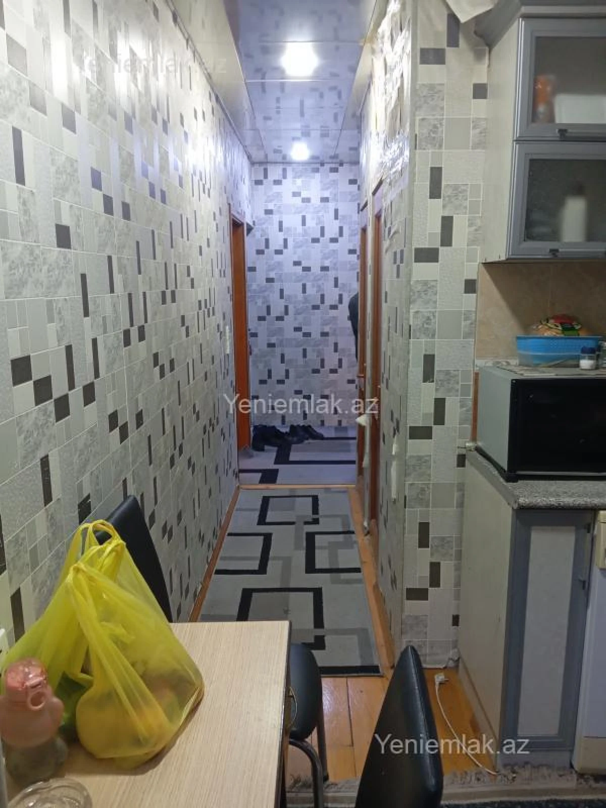Satılır 2 otaqlı köhnə tikili 60 m²