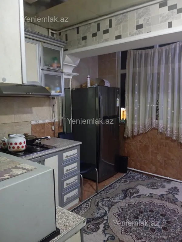 Satılır 2 otaqlı köhnə tikili 60 m²