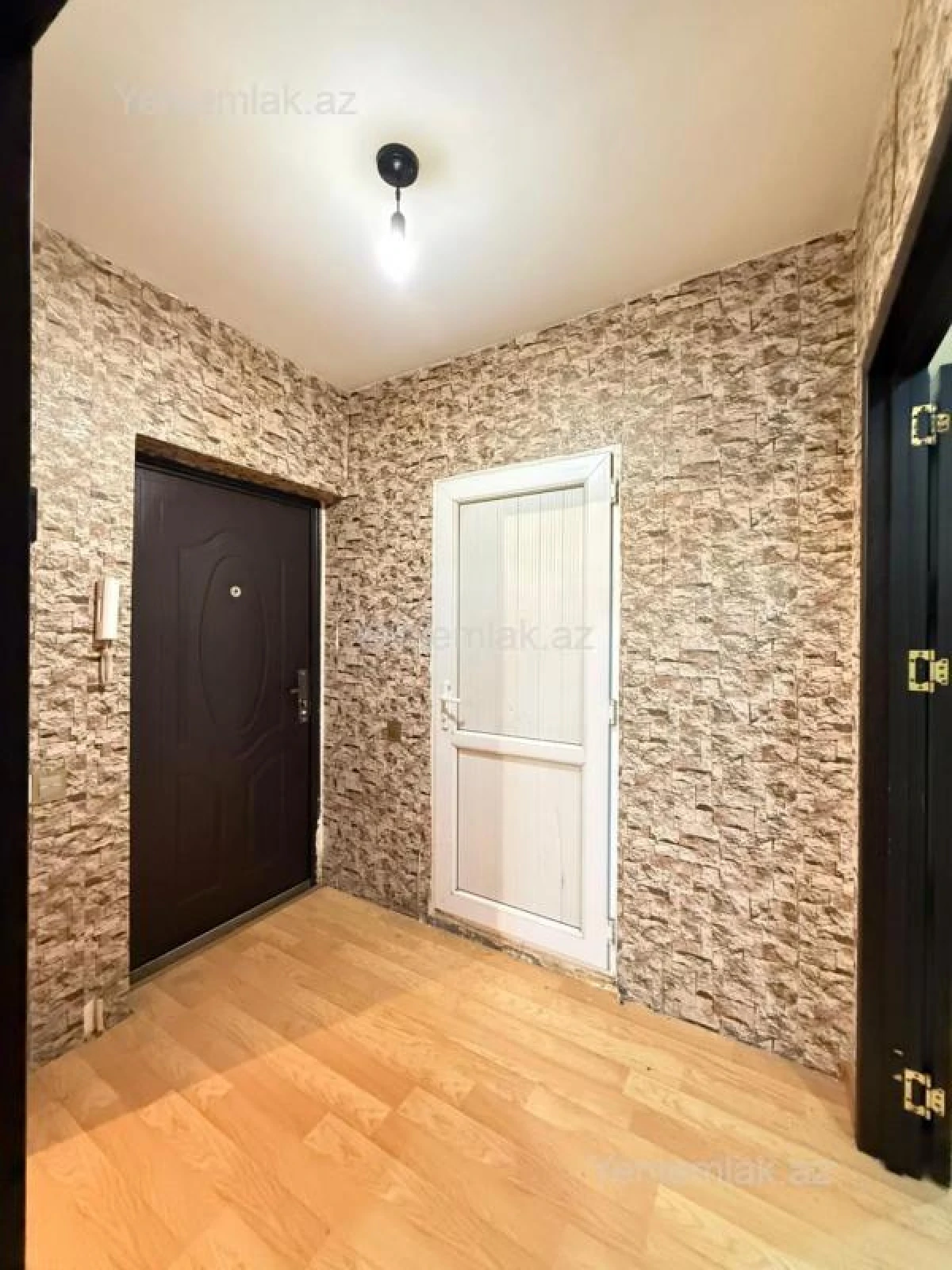 Satılır 2 otaqlı yeni tikili 70 m²