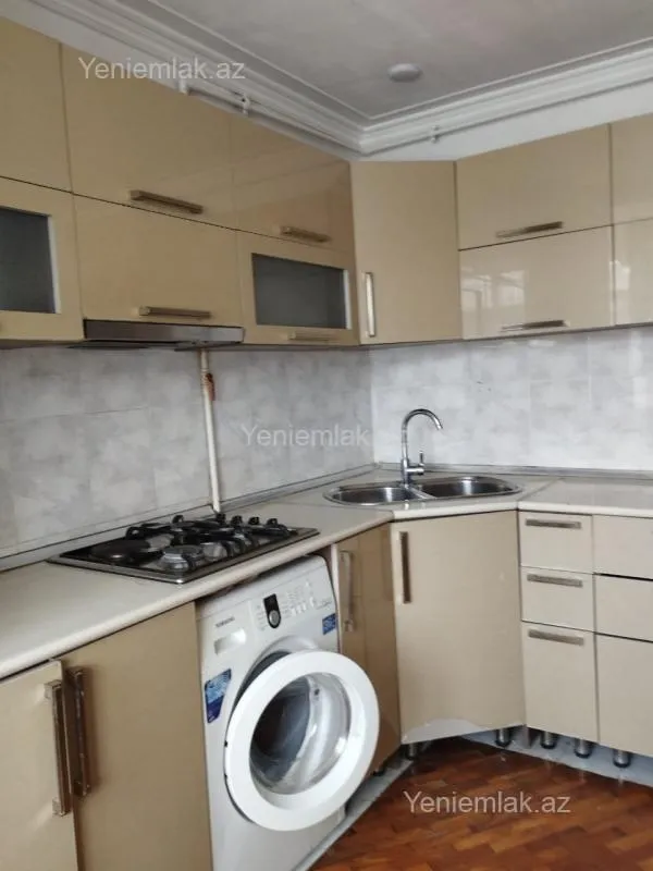 Satılır 3 otaqlı köhnə tikili 70 m²