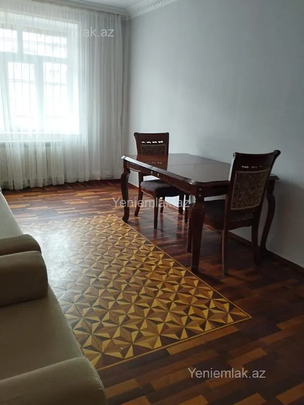 Satılır 3 otaqlı köhnə tikili 70 m²