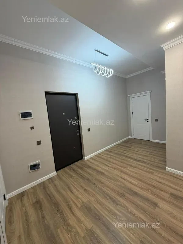 Satılır 3 otaqlı yeni tikili 83 m²