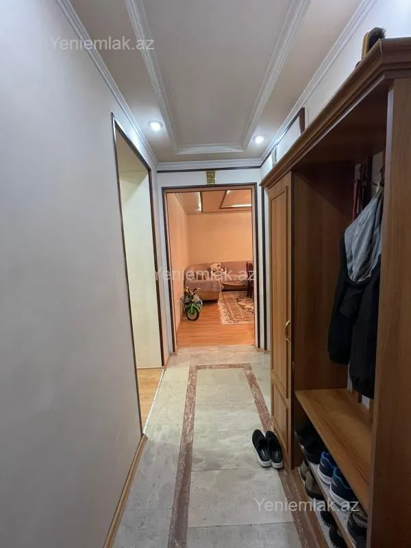 Satılır 3 otaqlı köhnə tikili 100 m²
