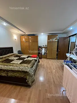Satılır 3 otaqlı köhnə tikili 100 m²