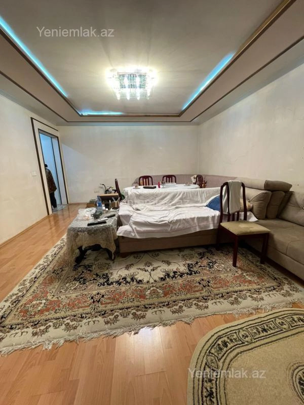 Satılır 3 otaqlı köhnə tikili 100 m²