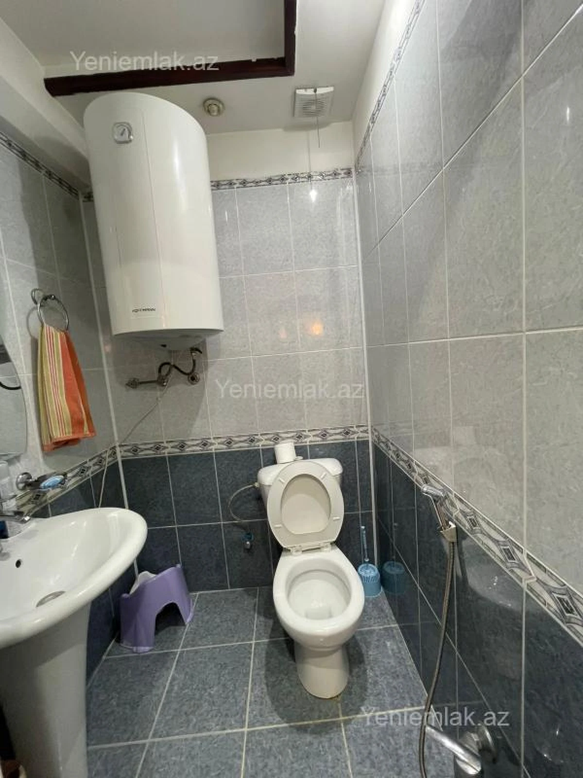 Satılır 3 otaqlı köhnə tikili 100 m²
