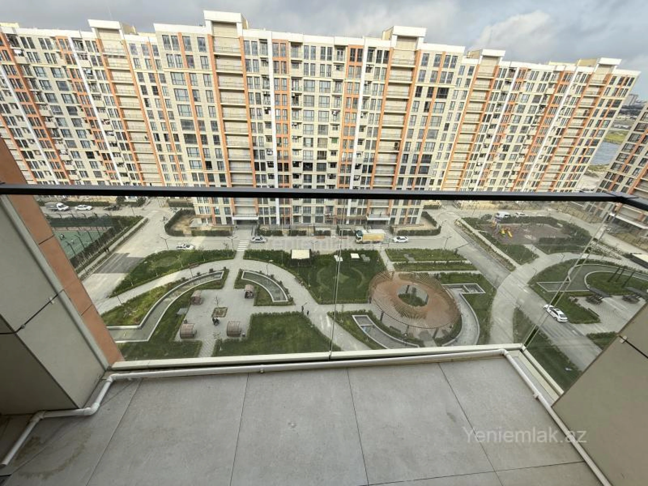 Satılır 3 otaqlı yeni tikili 96 m²