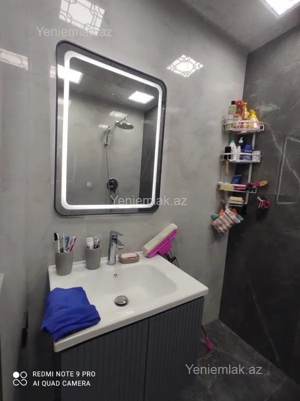 Satılır 4 otaqlı köhnə tikili 85 m²