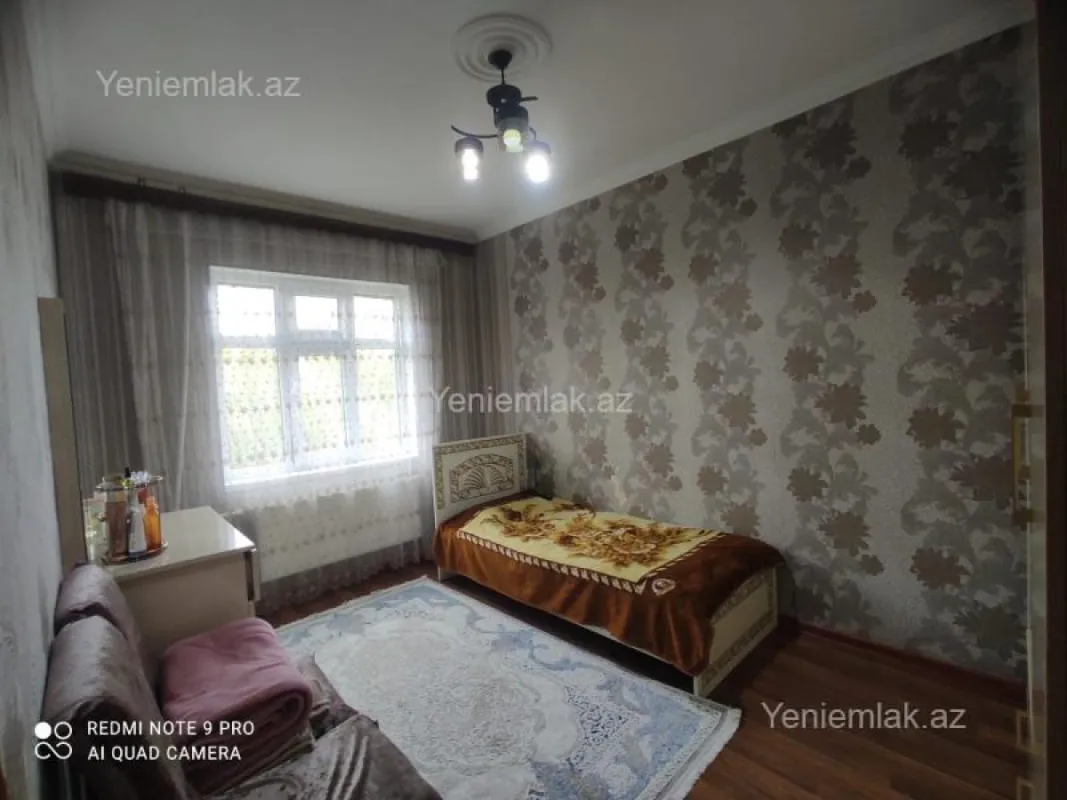 Satılır 4 otaqlı köhnə tikili 85 m²