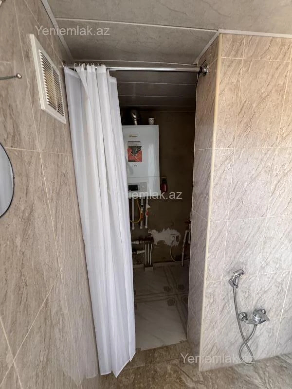 Satılır 1 otaqlı obyekt 240 m²
