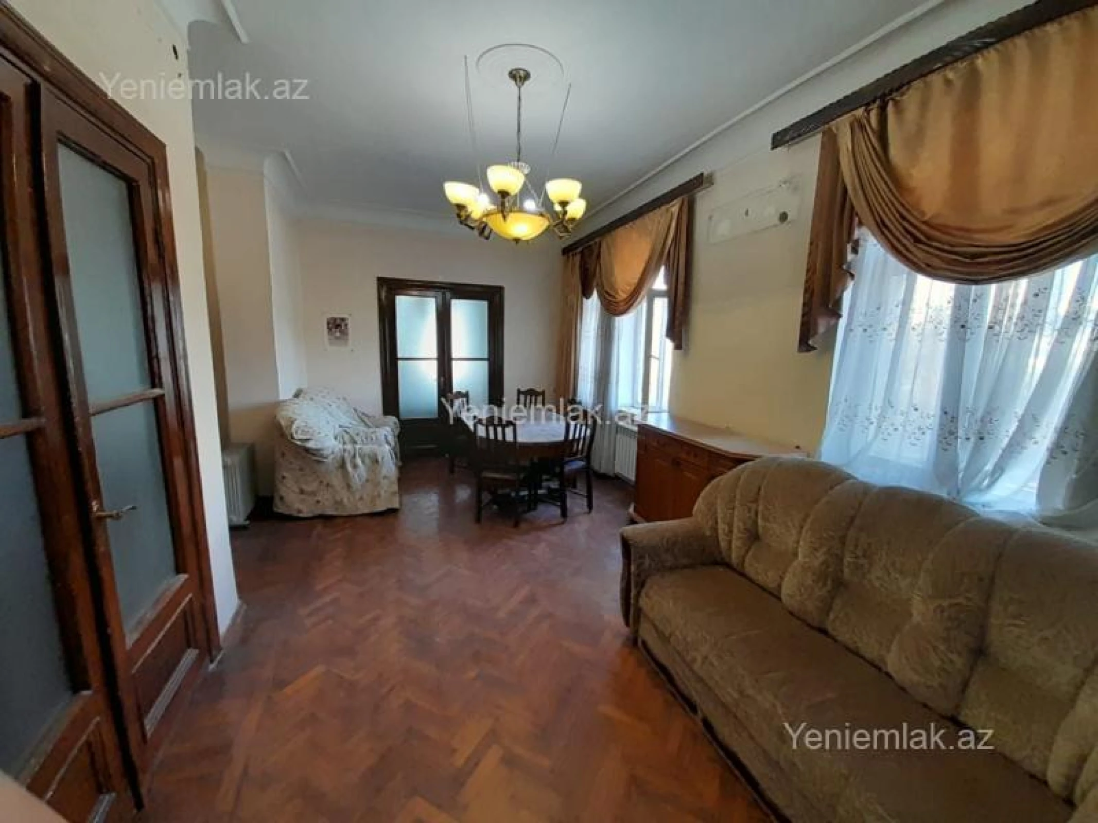 Satılır 3 otaqlı köhnə tikili 95 m²