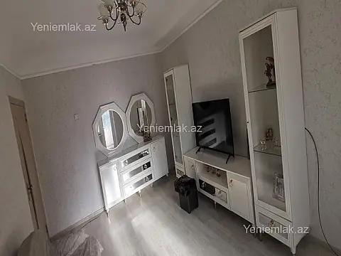 Satılır 3 otaqlı köhnə tikili 72 m² — Sumqayıt, 5-ci mikrorayon 3 otaq 72.00 m²
