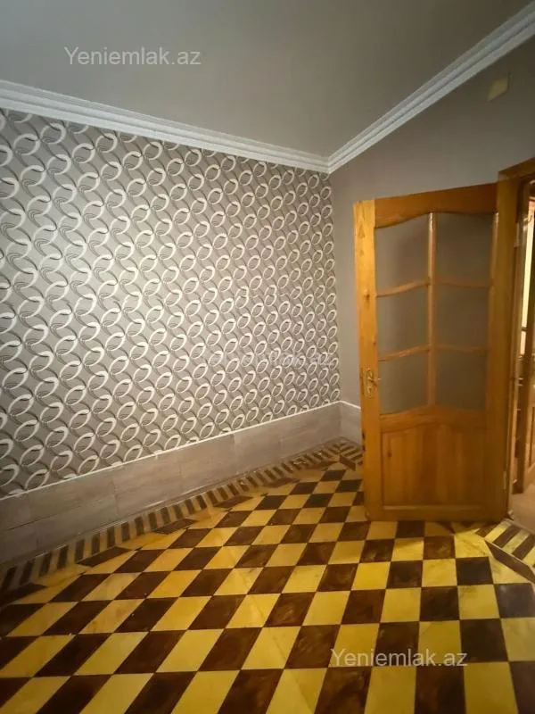 Satılır 2 otaqlı köhnə tikili 55 m²