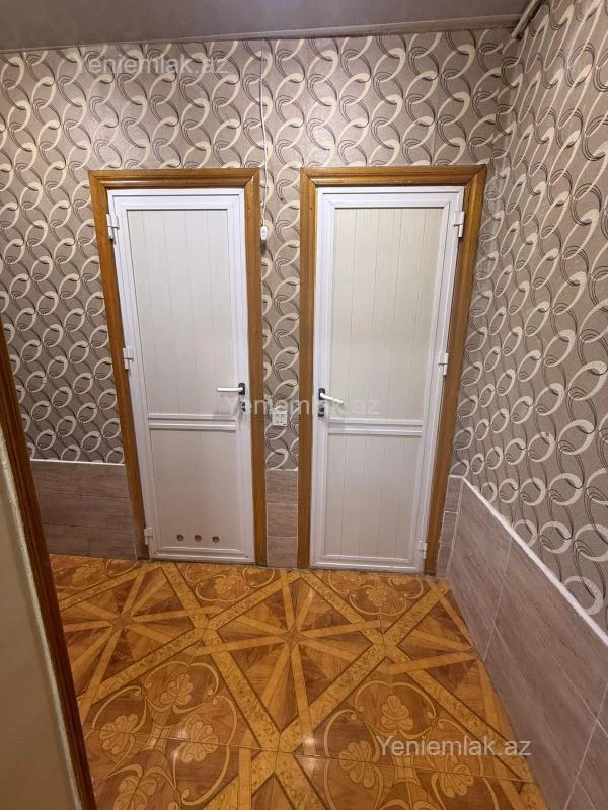 Satılır 2 otaqlı köhnə tikili 55 m²
