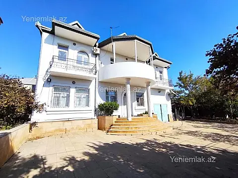 Satılır 9 otaqlı həyət evi 390 m²