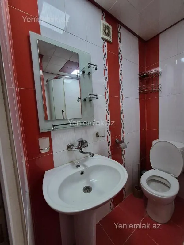 Satılır 2 otaqlı köhnə tikili 55 m²