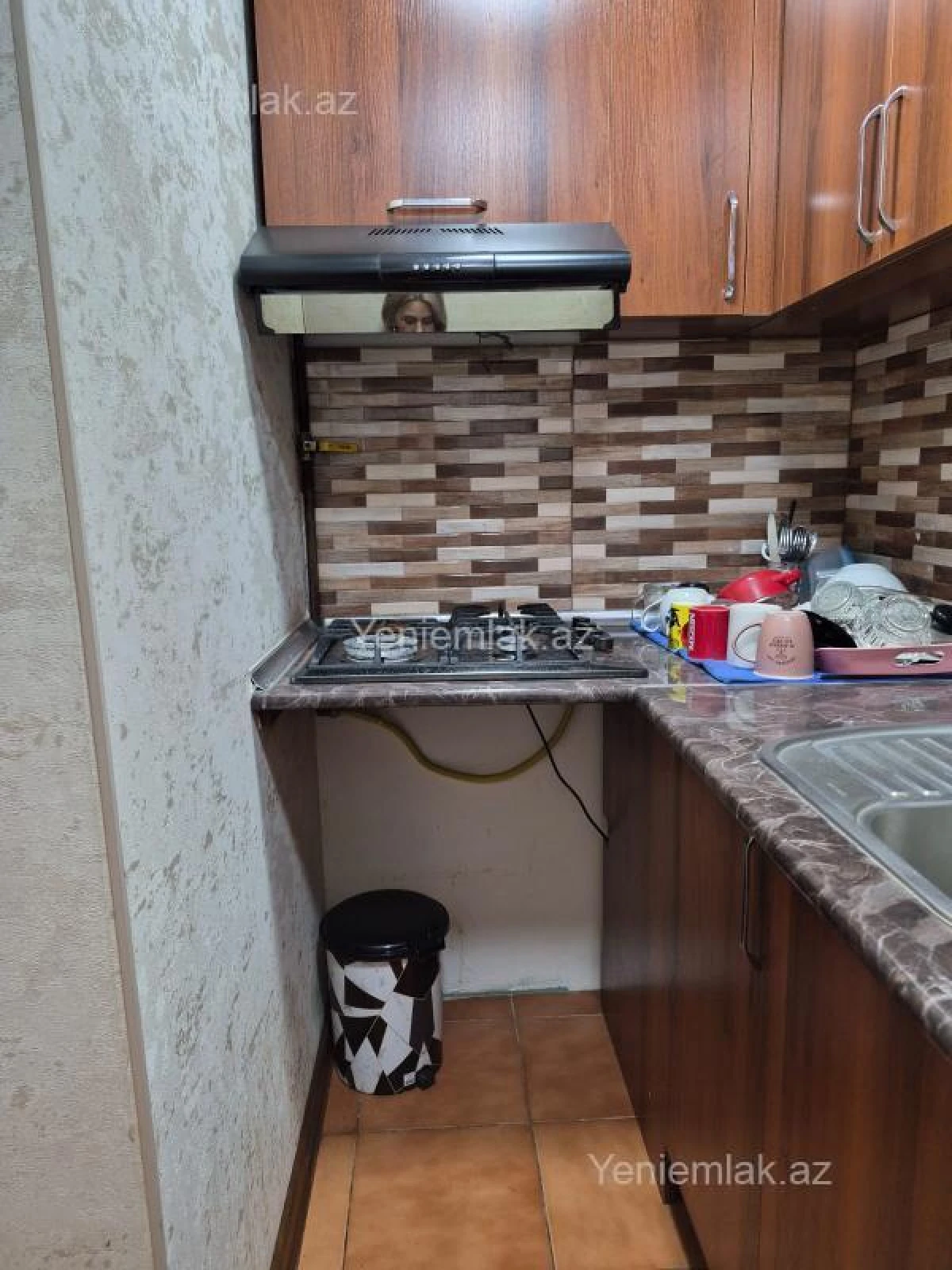 Satılır 2 otaqlı köhnə tikili 55 m²